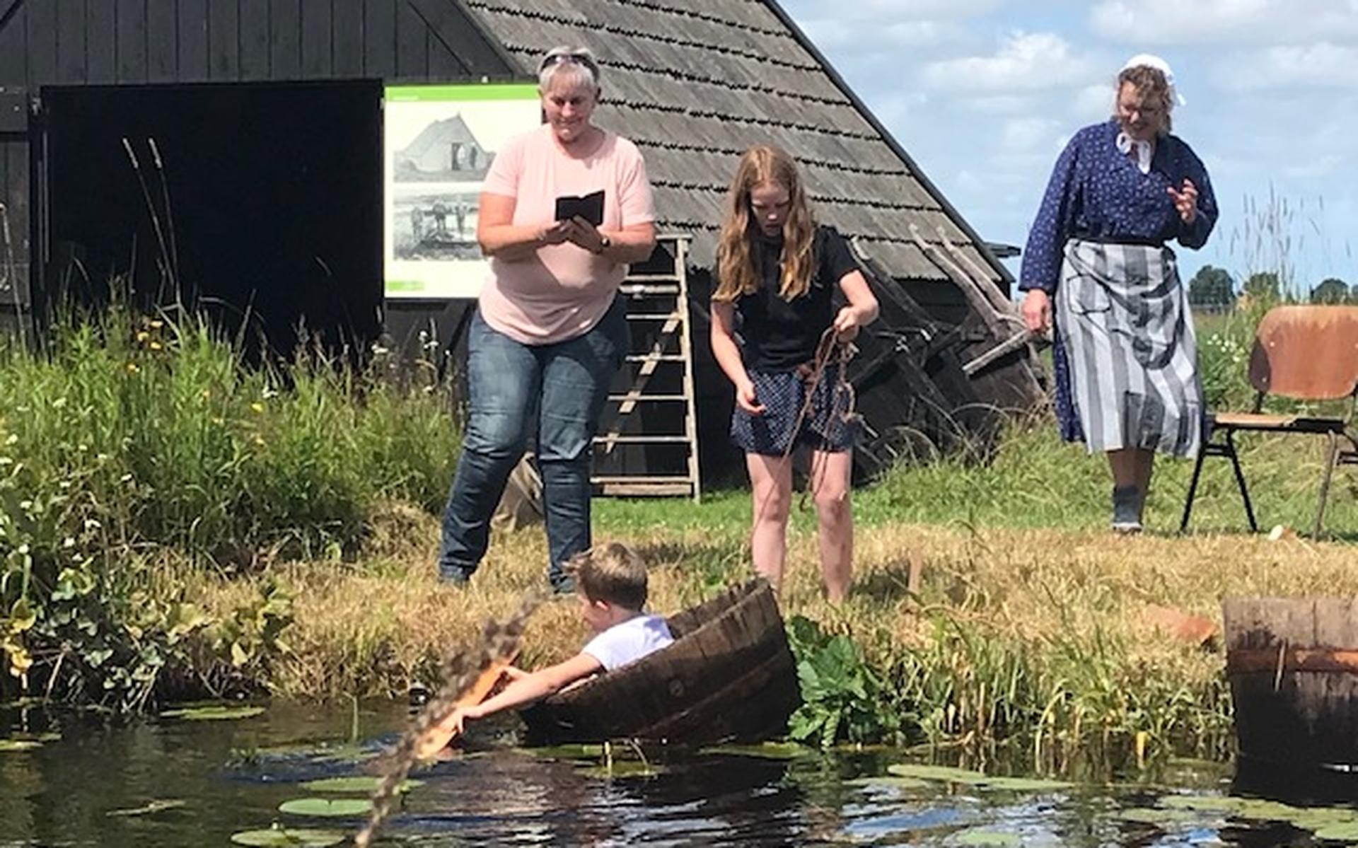 Kinderen kunnen spelen en ravotten tijdens Boartersdei in Damshûs Nij